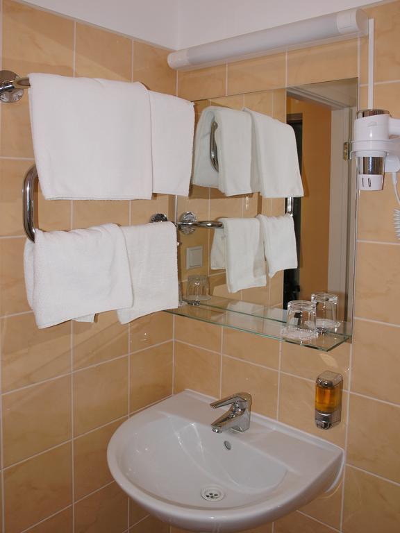 Abc Airport Hotel Riga